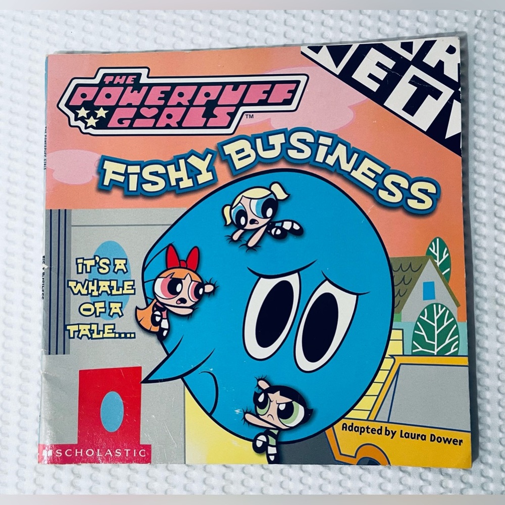 Powerpuff Girls book 2001 Fishy Business Its Whale of a Tale - Picture 1 of 3